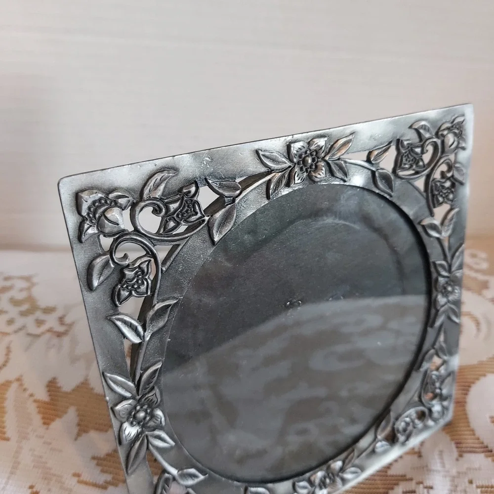 Fetco International Vintage Pewter Floral Openwork 6x6 Metal Picture Frame 51855